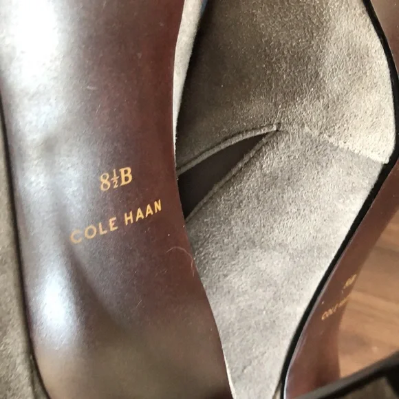 Cole Haan Allaire Shootie II Size: 8.5 Stormcloud Suede - Picture 8 of 8